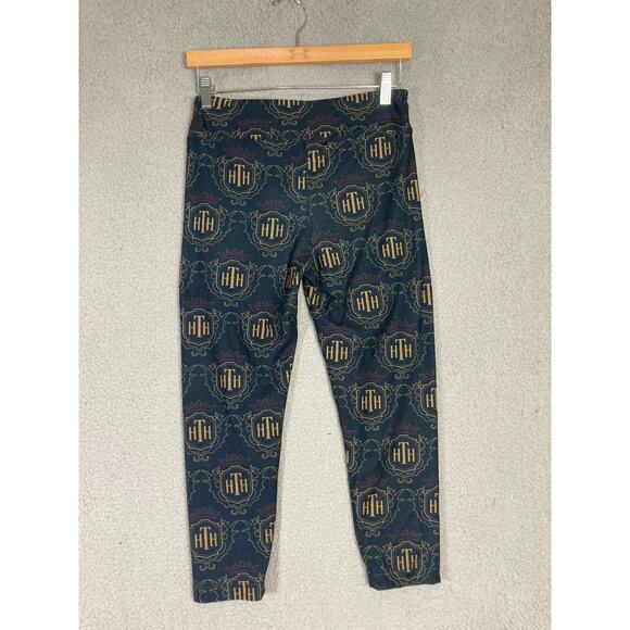 Disney Parks Hollywood Tower Hotel HTH Pattern Women’s Crop Leggings Size Small - Picture 8 of 8